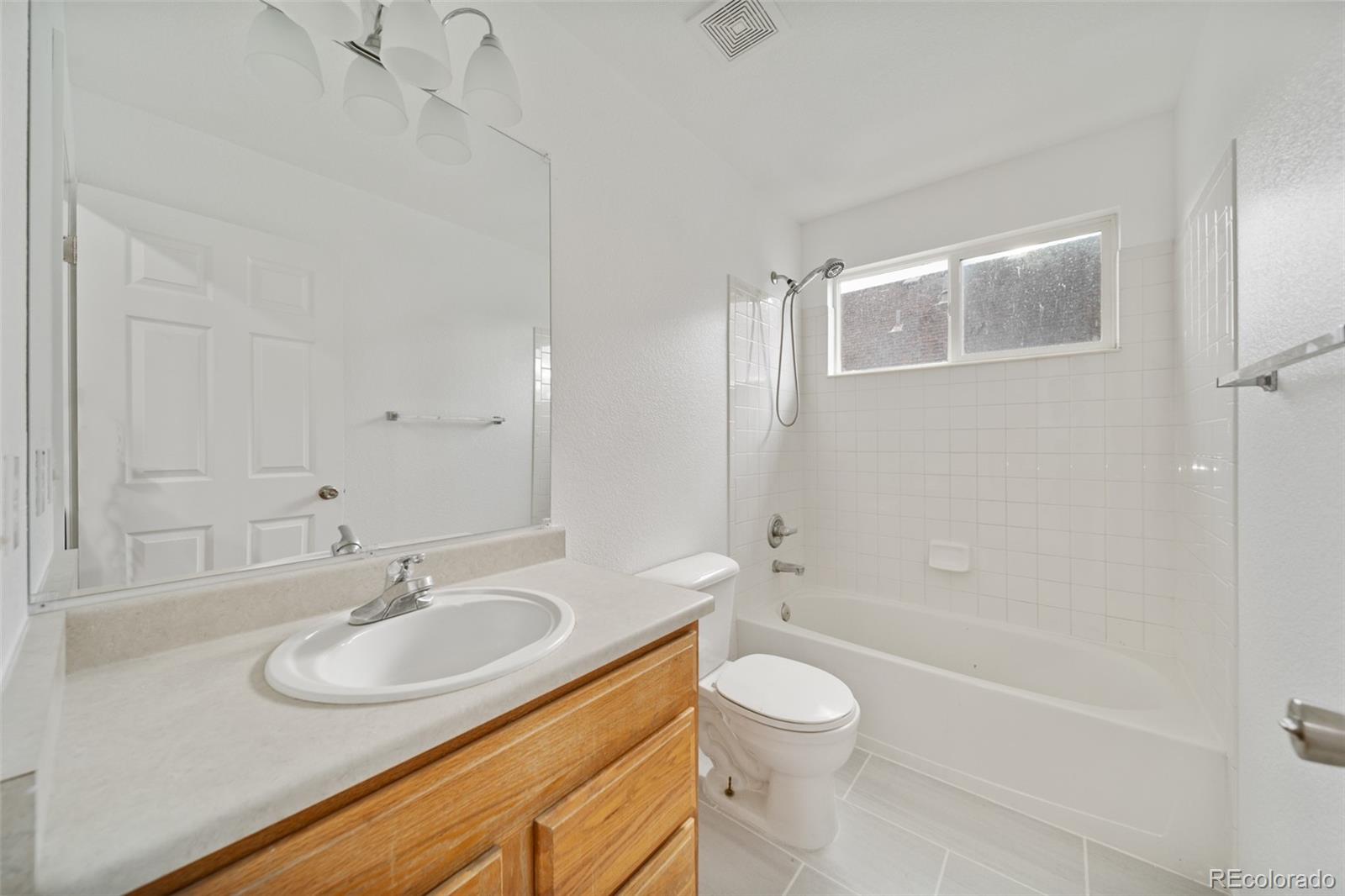 MLS Image #17 for 15732  olmsted place,denver, Colorado
