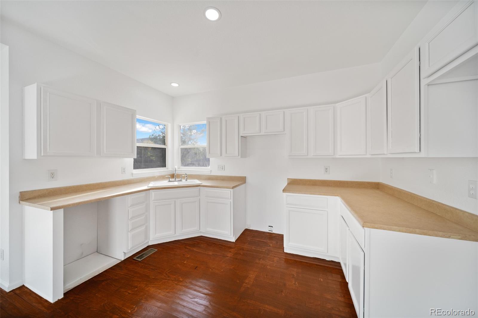 MLS Image #8 for 15732  olmsted place,denver, Colorado