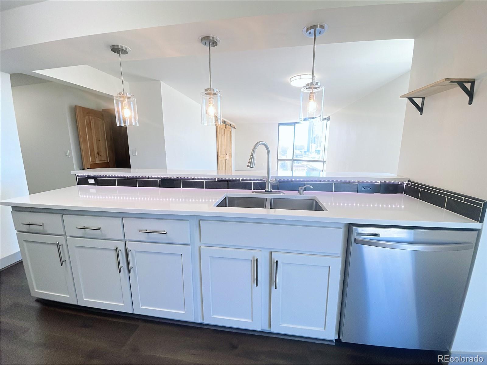 MLS Image #11 for 1625  larimer street,denver, Colorado