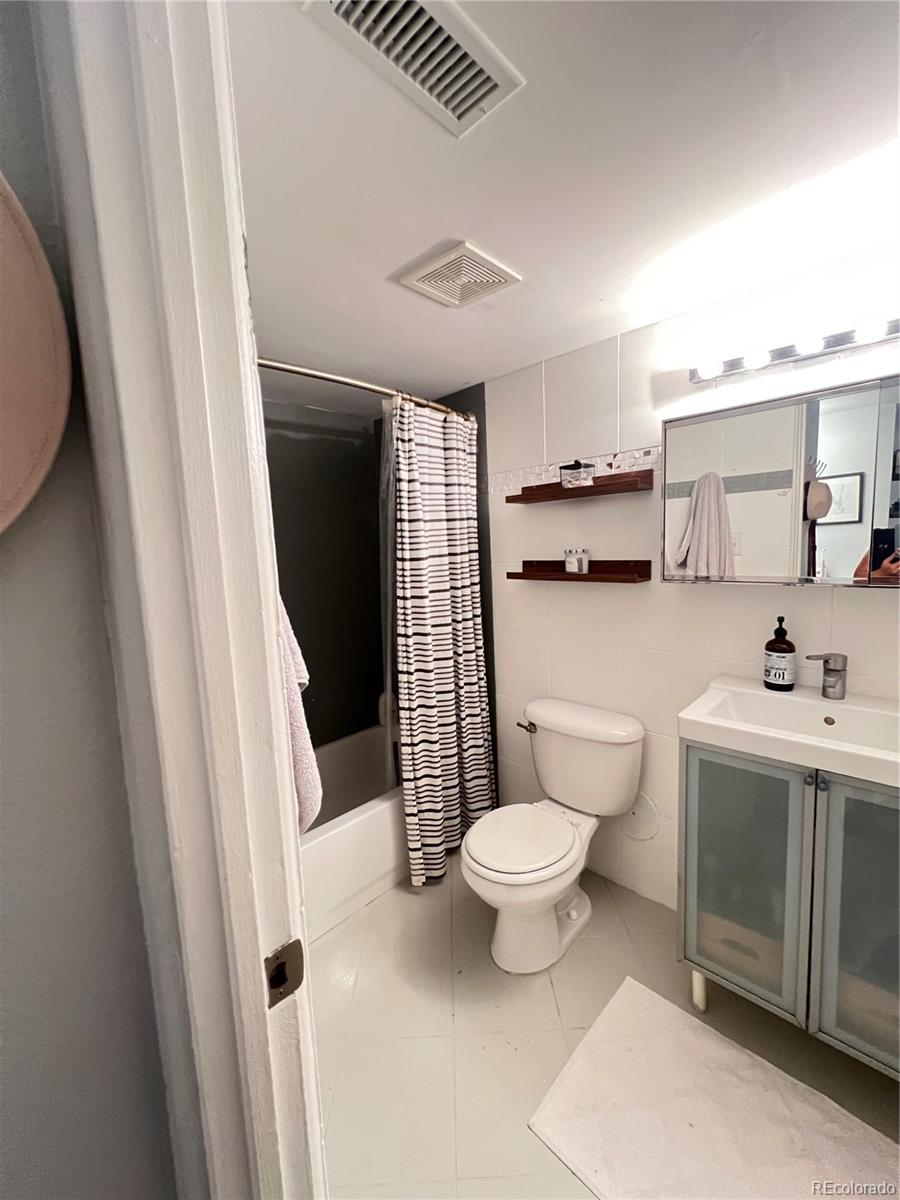 MLS Image #14 for 1032 n clarkson street 102,denver, Colorado