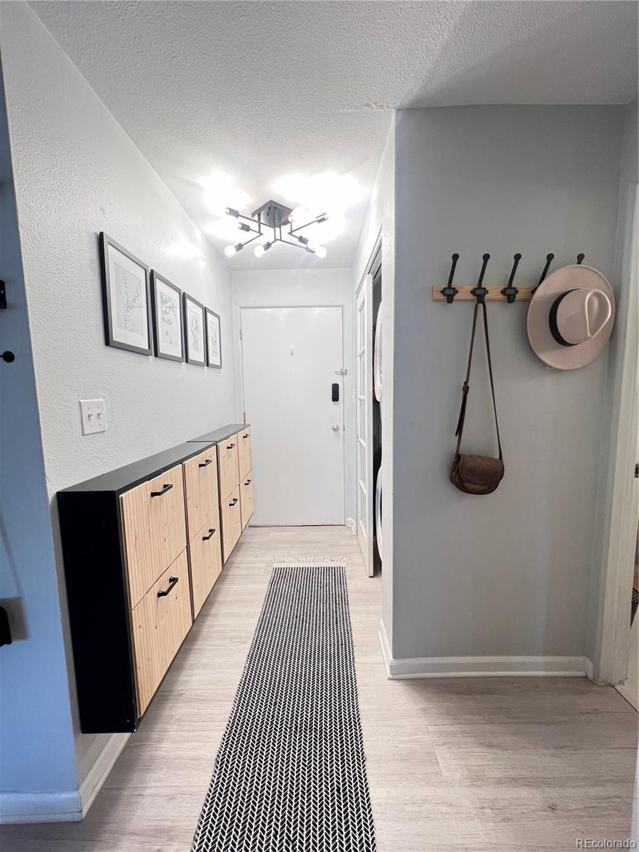 MLS Image #19 for 1032 n clarkson street 102,denver, Colorado
