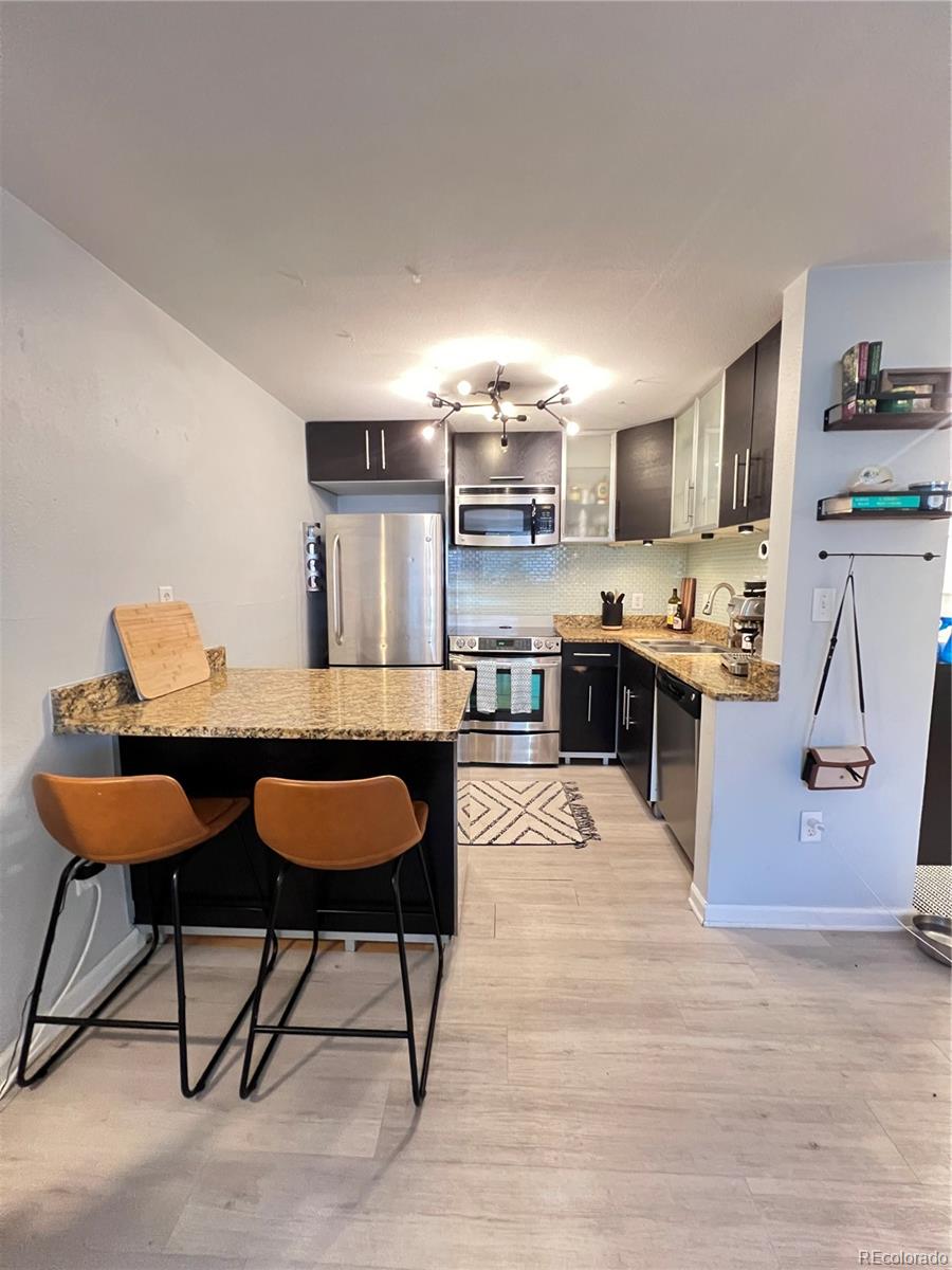 MLS Image #5 for 1032 n clarkson street 102,denver, Colorado