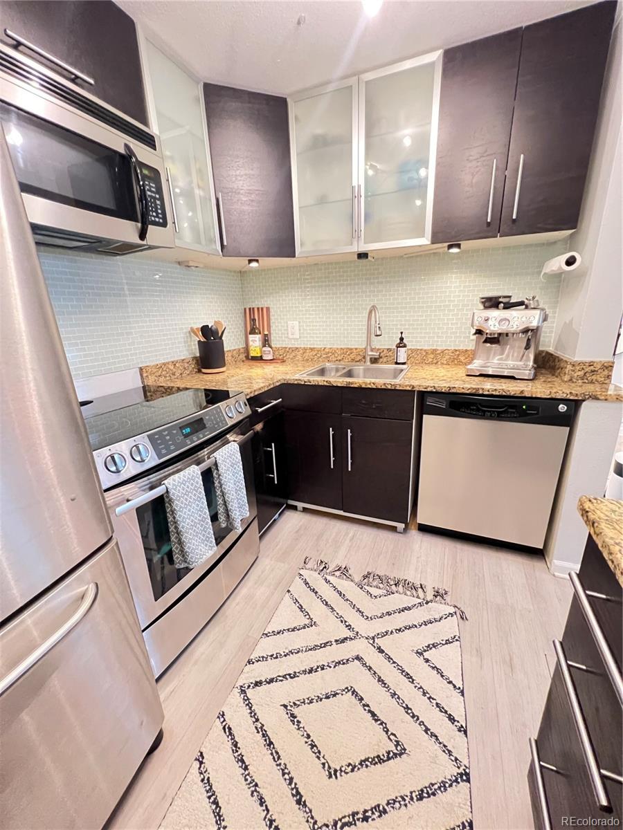 MLS Image #8 for 1032 n clarkson street 102,denver, Colorado