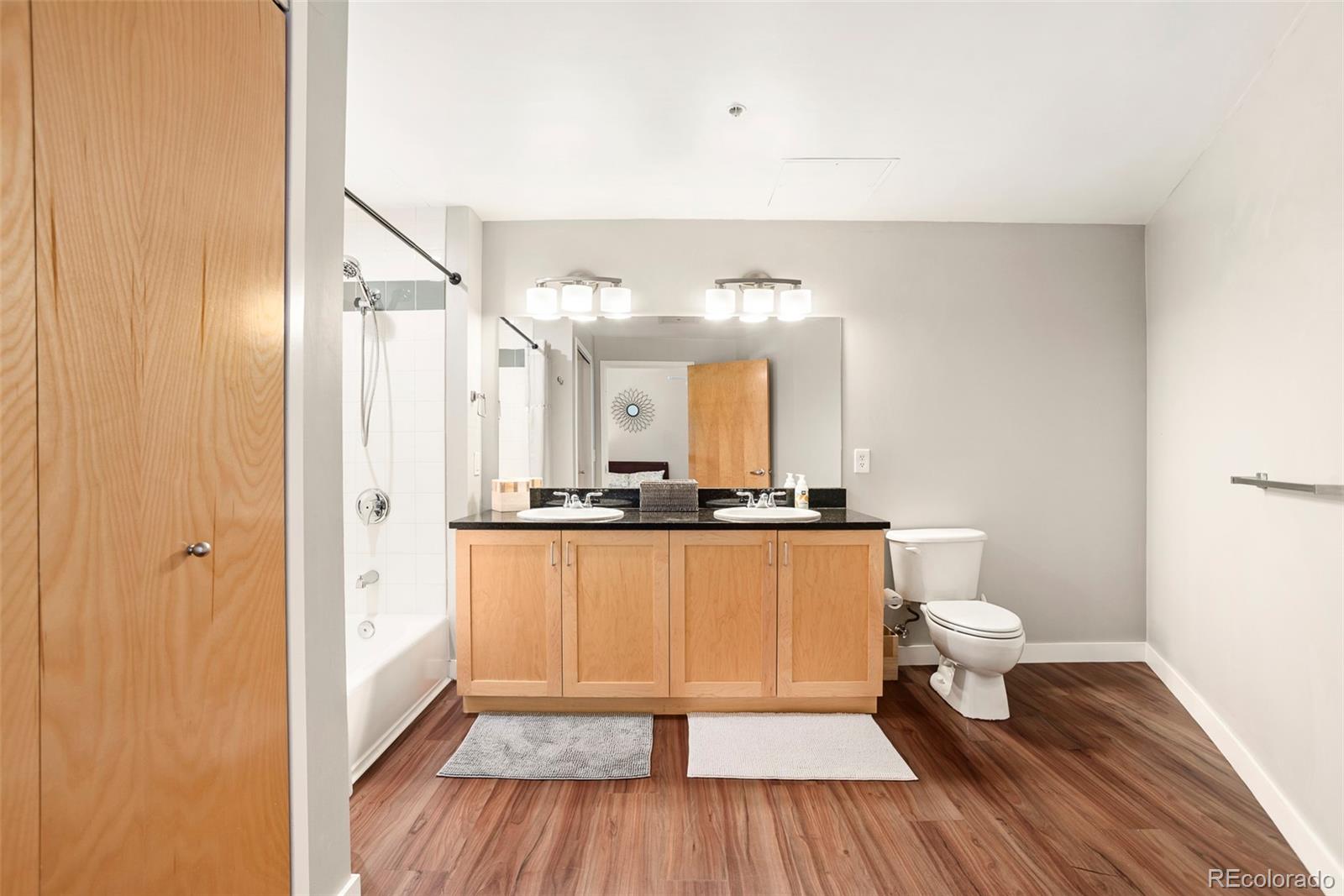 MLS Image #23 for 3100  huron street 4j,denver, Colorado