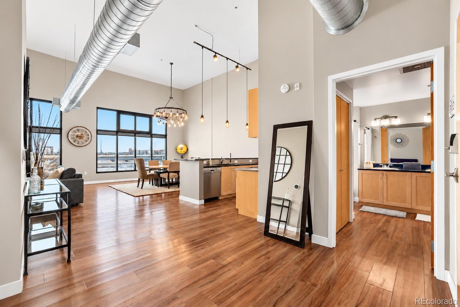 MLS Image #3 for 3100  huron street 4j,denver, Colorado