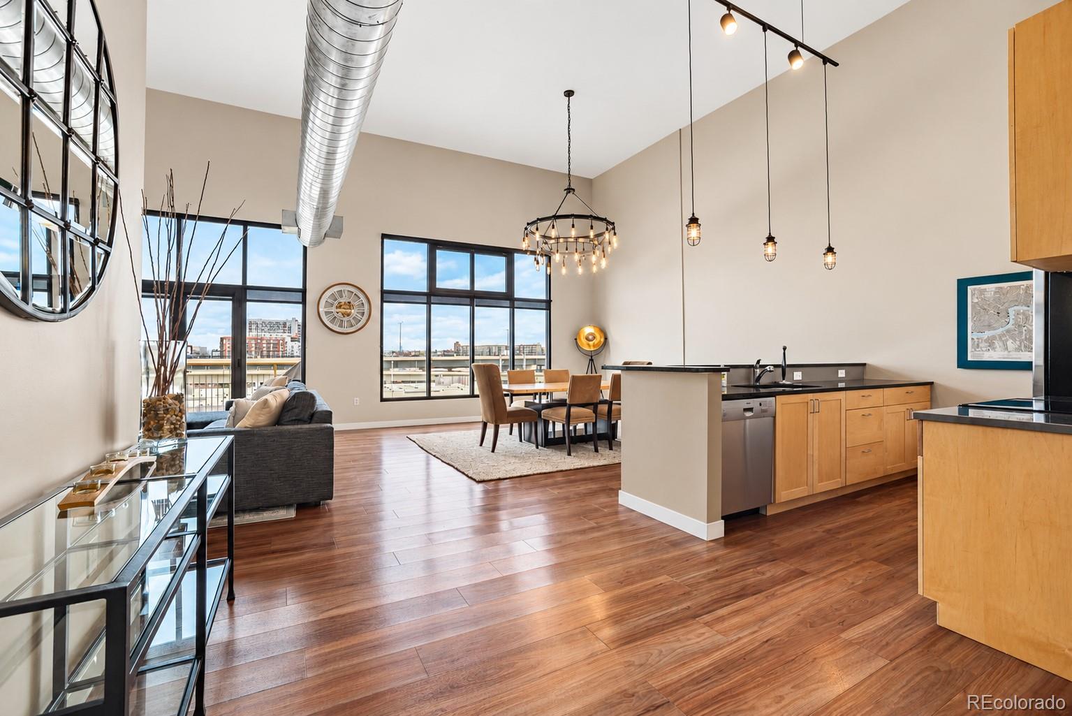 MLS Image #4 for 3100  huron street 4j,denver, Colorado