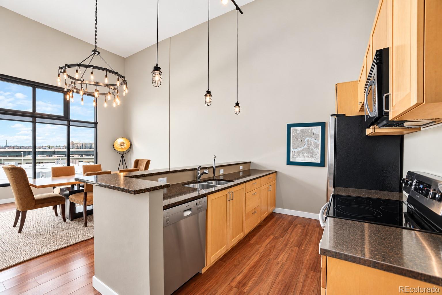MLS Image #5 for 3100  huron street 4j,denver, Colorado