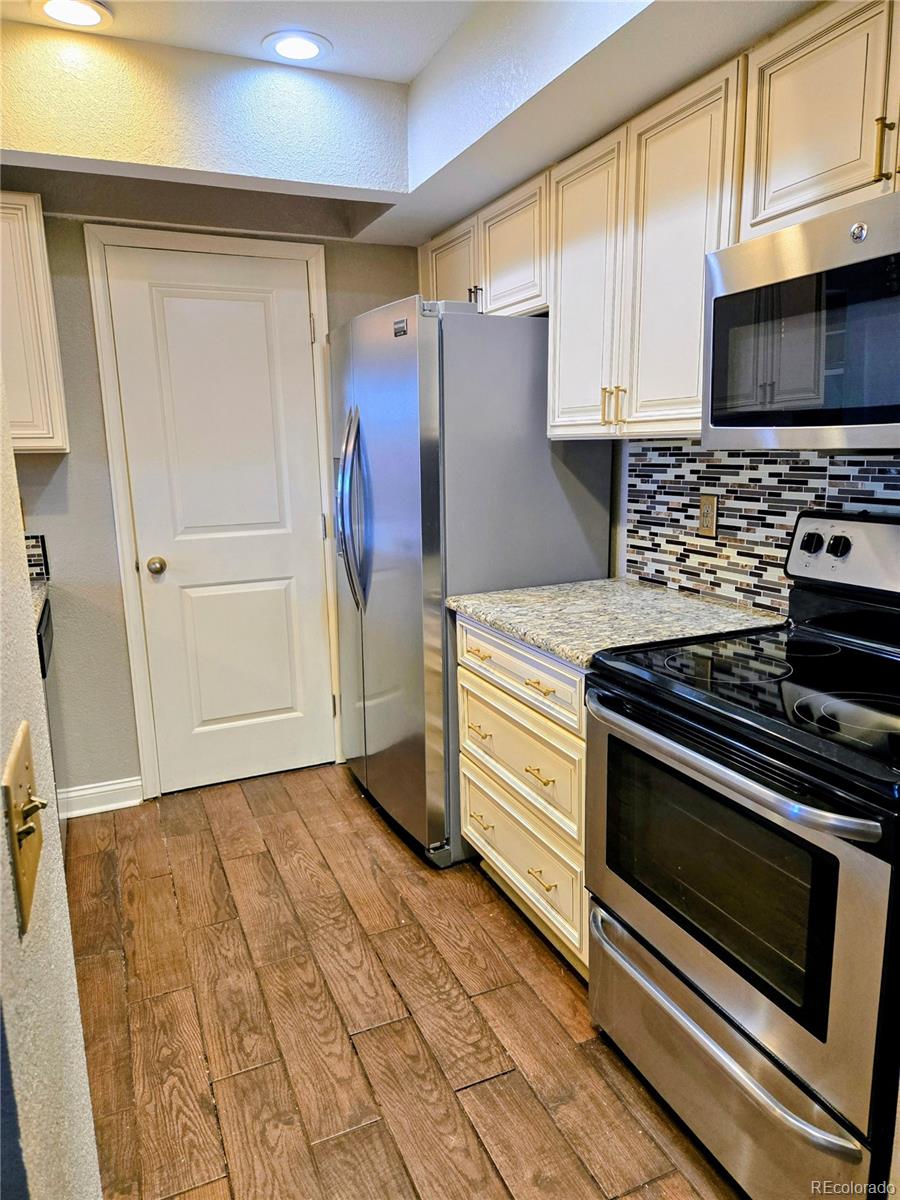MLS Image #2 for 4294 s salida way,aurora, Colorado
