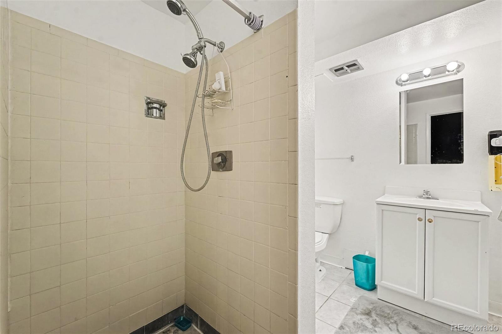 MLS Image #15 for 9191 e oxford drive ,denver, Colorado