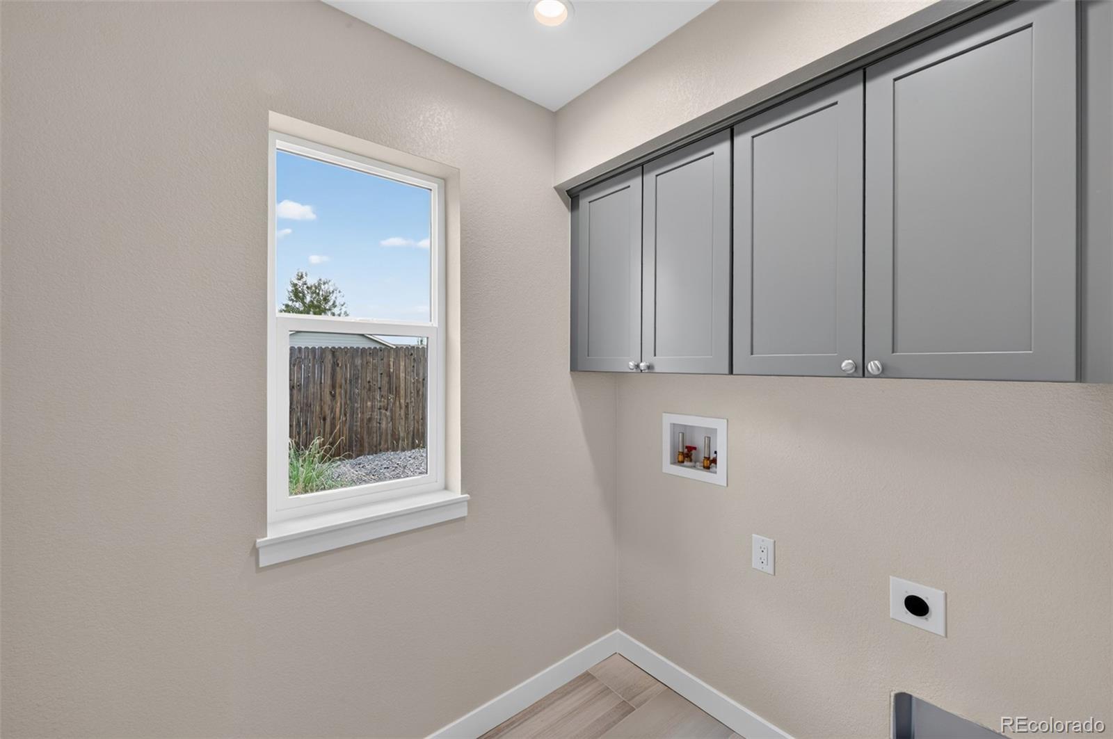 MLS Image #17 for 19147 e 22nd circle,aurora, Colorado
