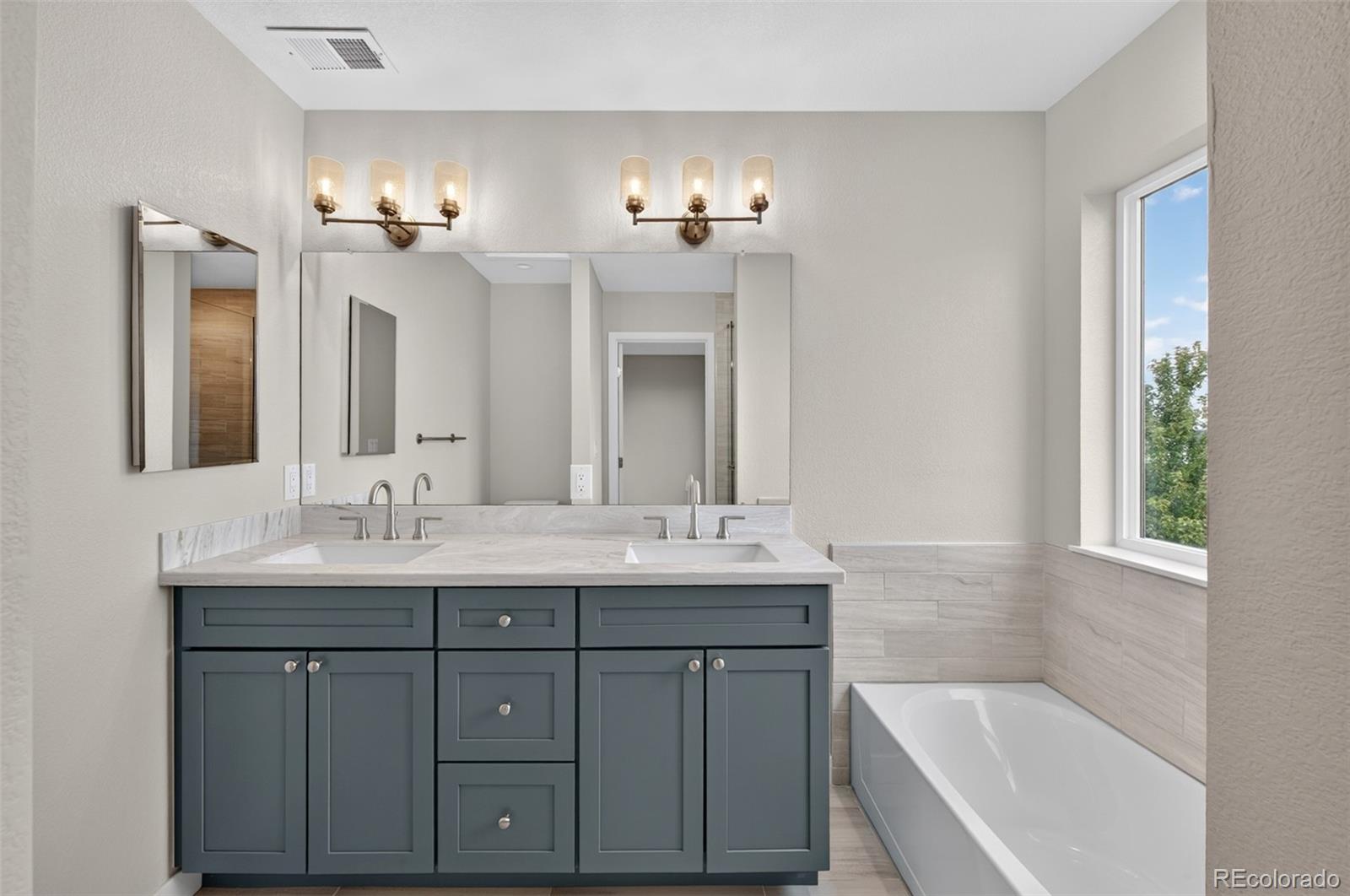 MLS Image #21 for 19147 e 22nd circle,aurora, Colorado