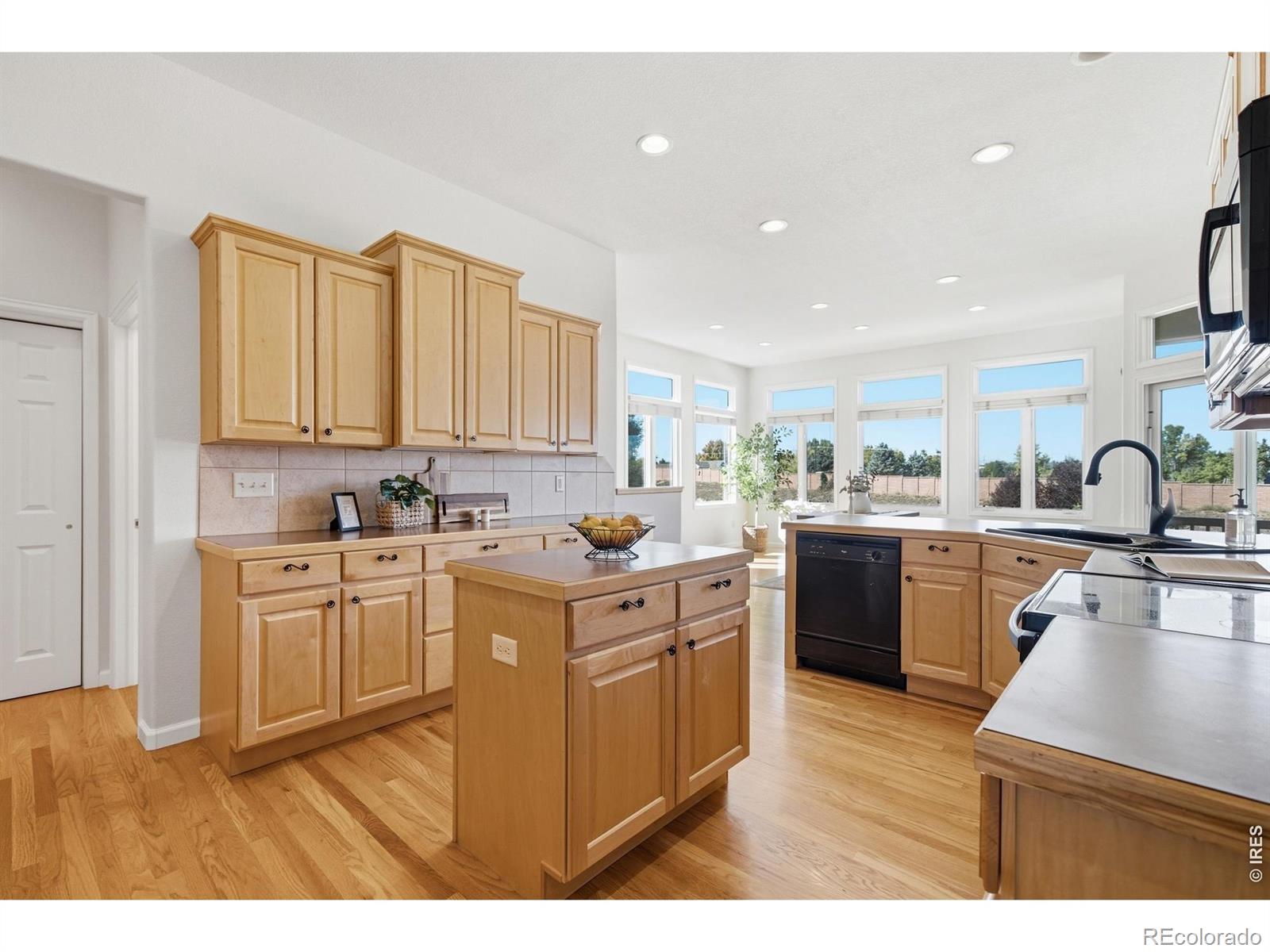 MLS Image #35 for 217 n 55th avenue,greeley, Colorado