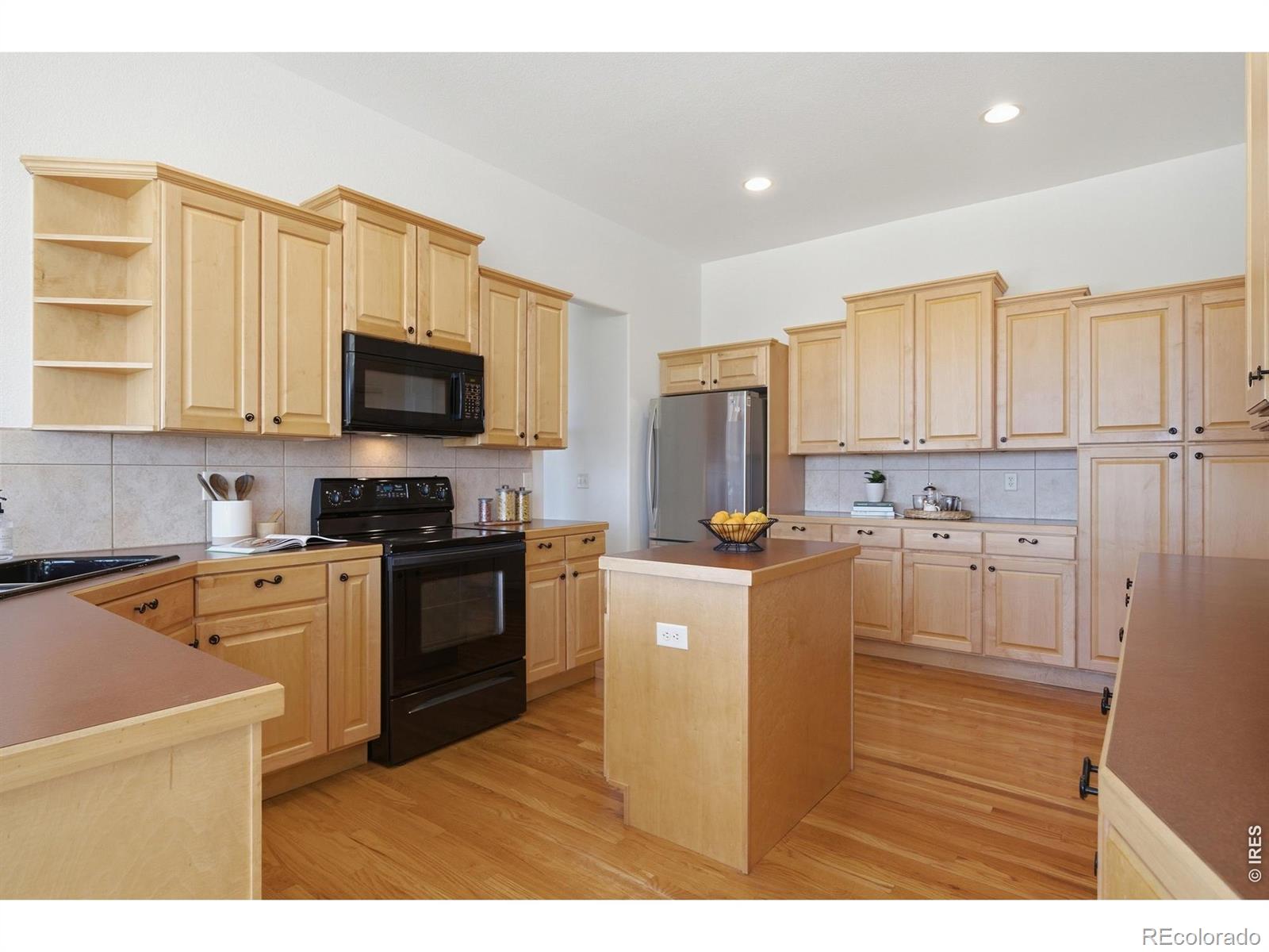 MLS Image #8 for 217 n 55th avenue,greeley, Colorado