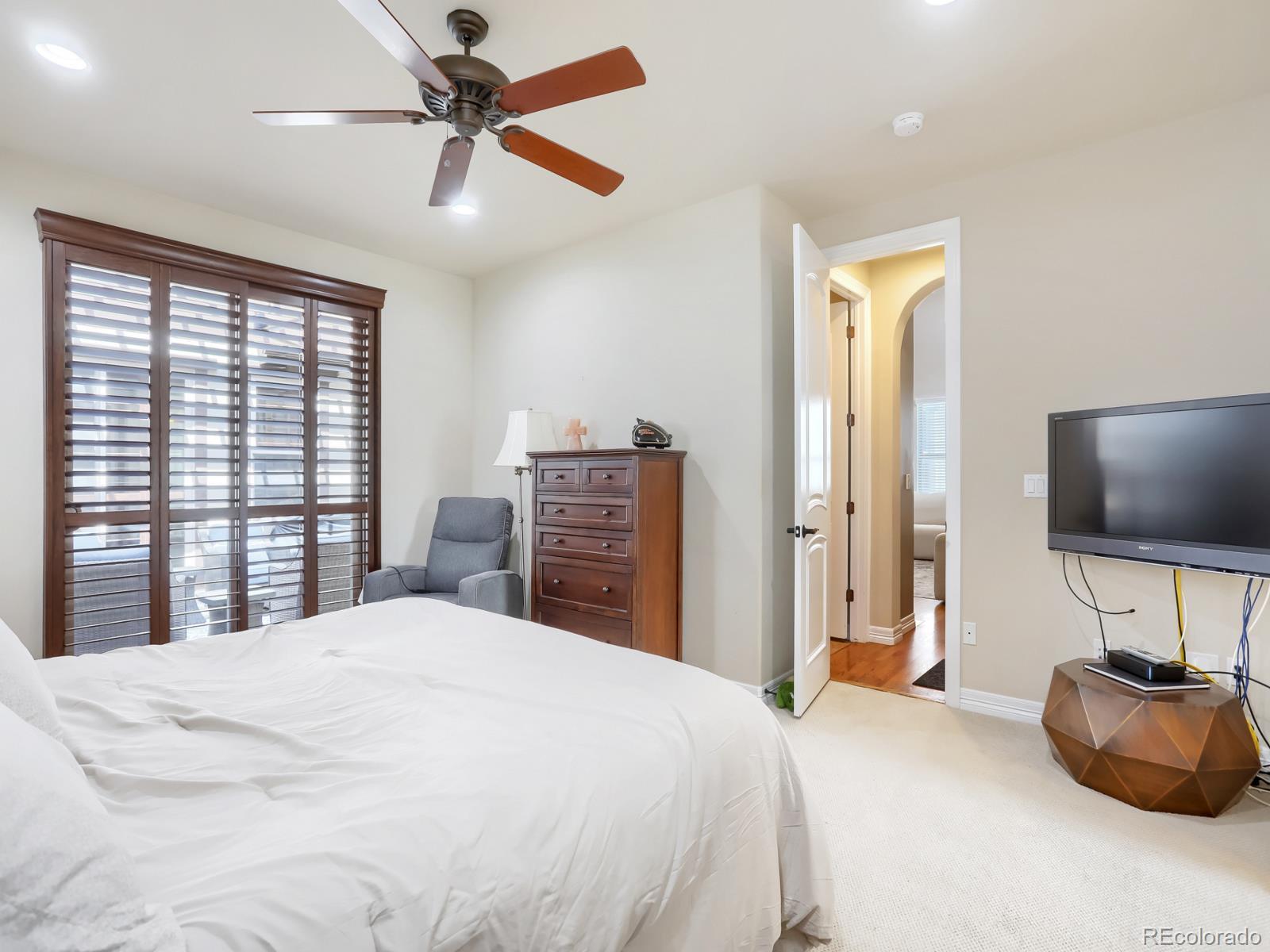 MLS Image #15 for 9720 e 32nd avenue,denver, Colorado