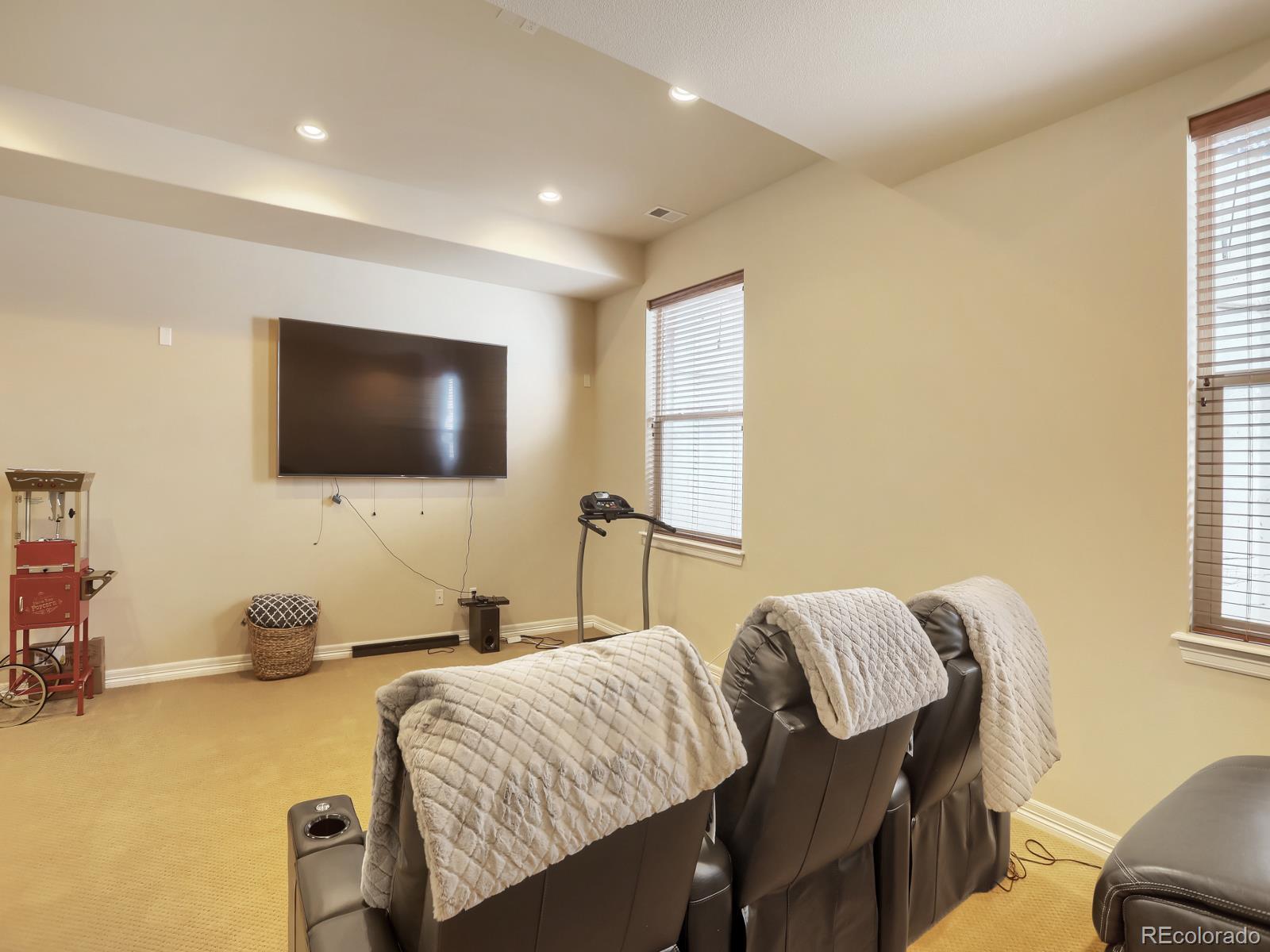 MLS Image #23 for 9720 e 32nd avenue,denver, Colorado