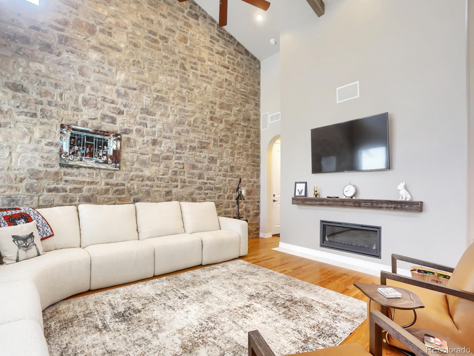 MLS Image #6 for 9720 e 32nd avenue,denver, Colorado