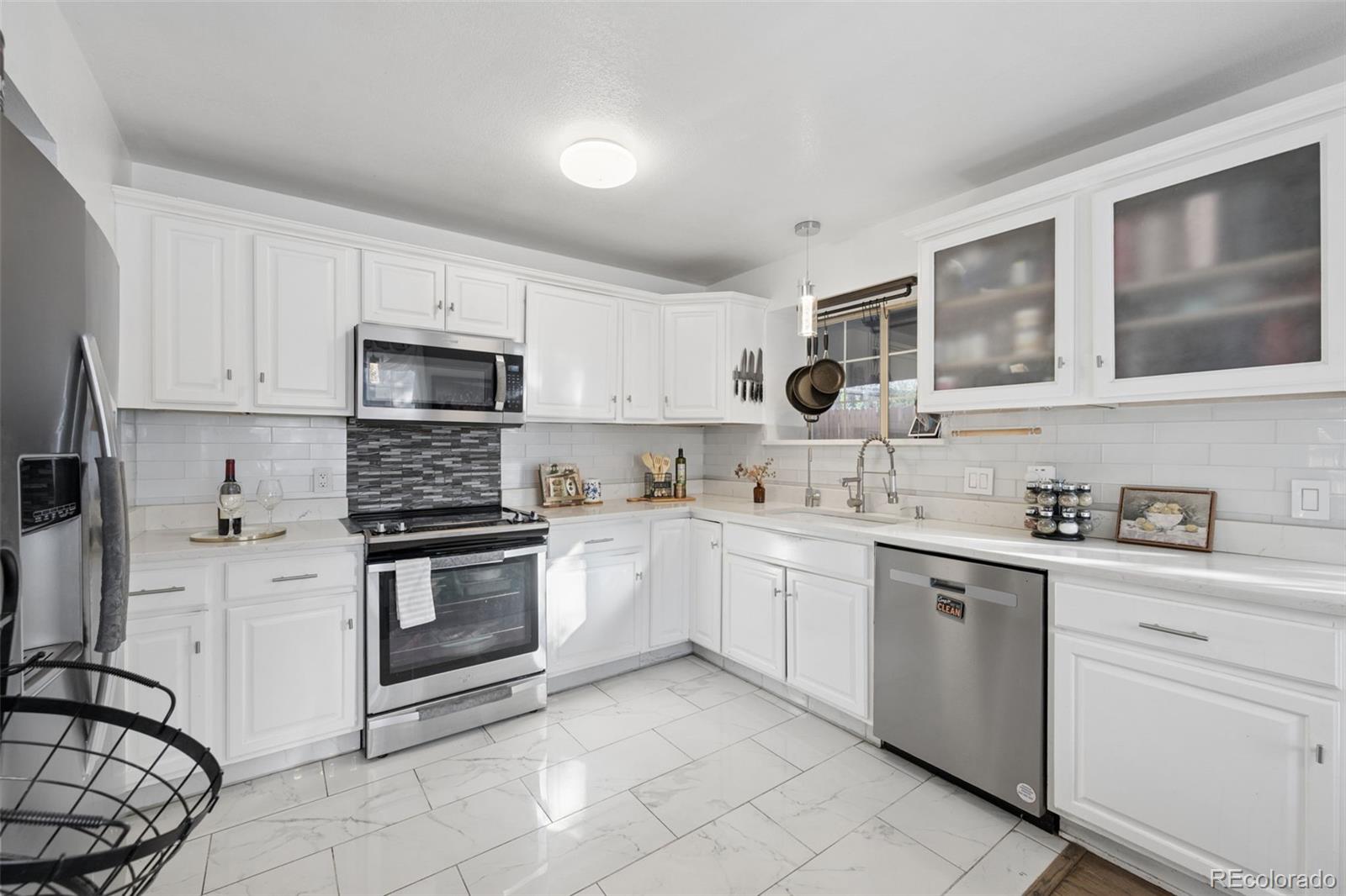 MLS Image #10 for 1869  fraser court,aurora, Colorado