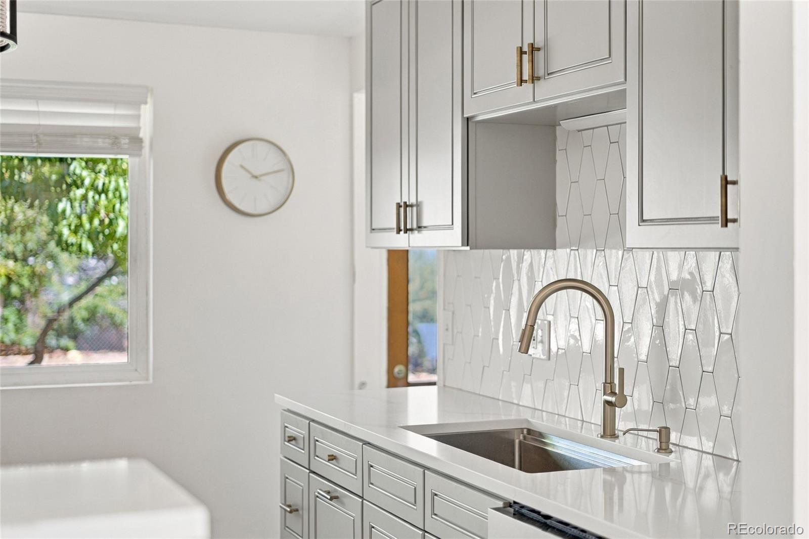 MLS Image #14 for 3435 w powers place,littleton, Colorado