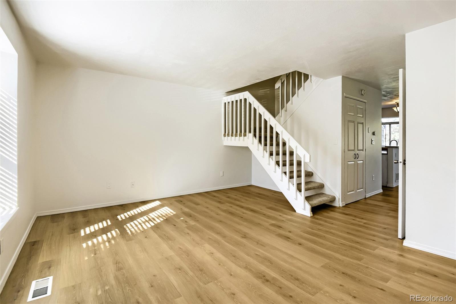 MLS Image #3 for 9636 w chatfield avenue,littleton, Colorado