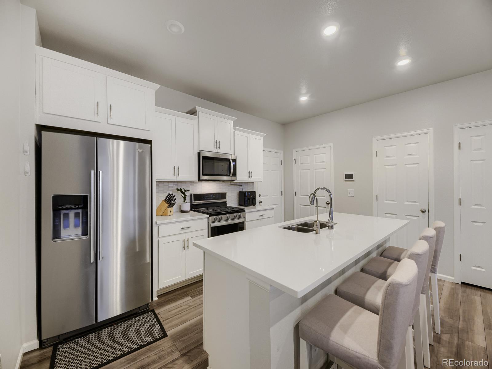 MLS Image #3 for 21183 e 63rd drive,aurora, Colorado