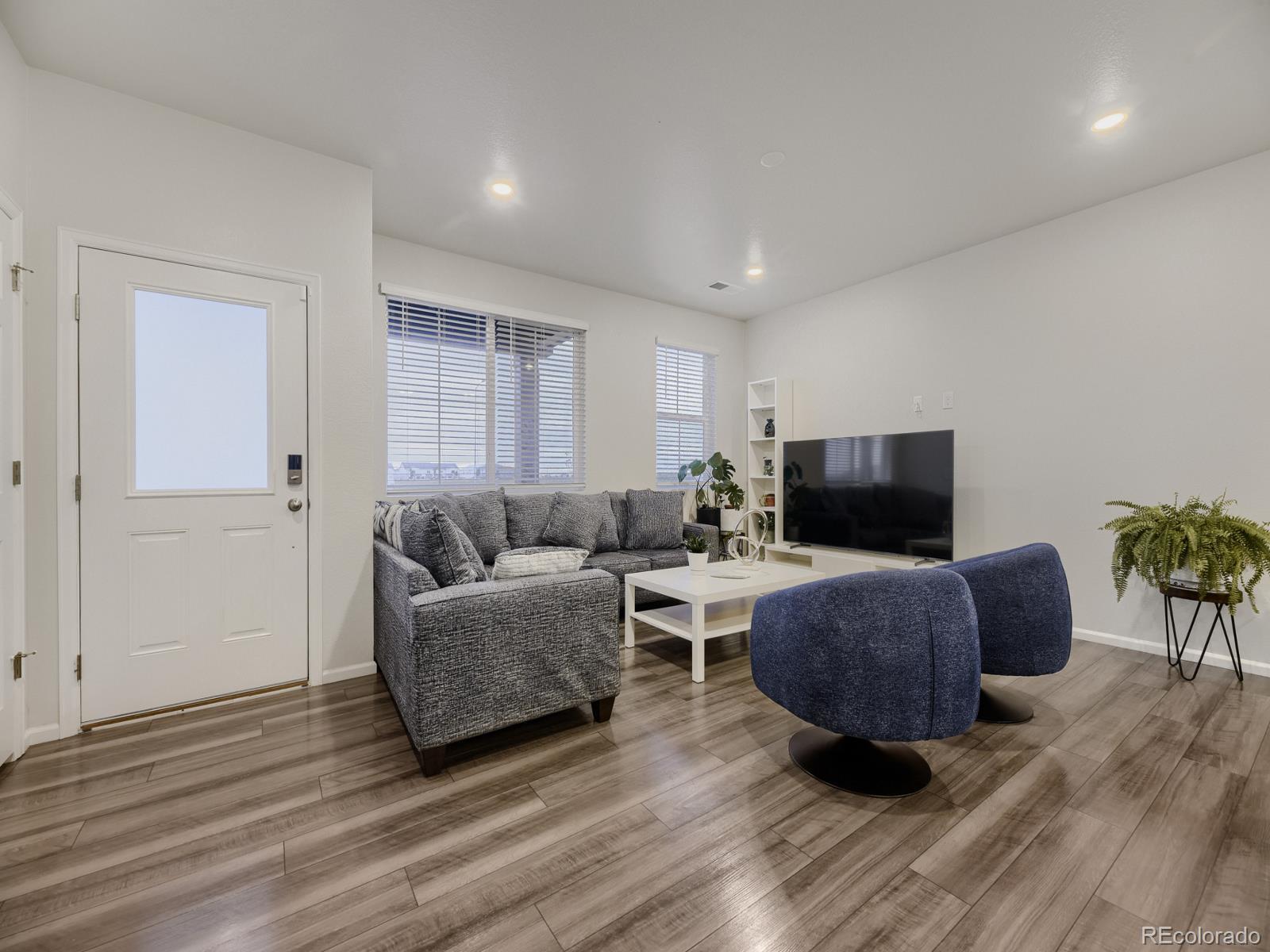MLS Image #5 for 21183 e 63rd drive,aurora, Colorado