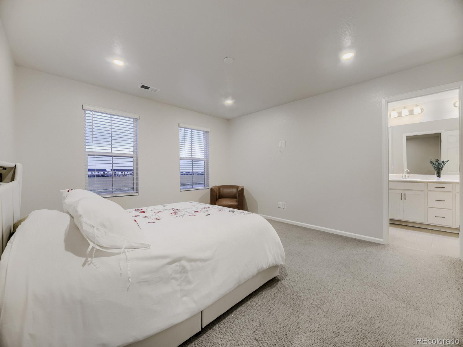 MLS Image #8 for 21183 e 63rd drive,aurora, Colorado