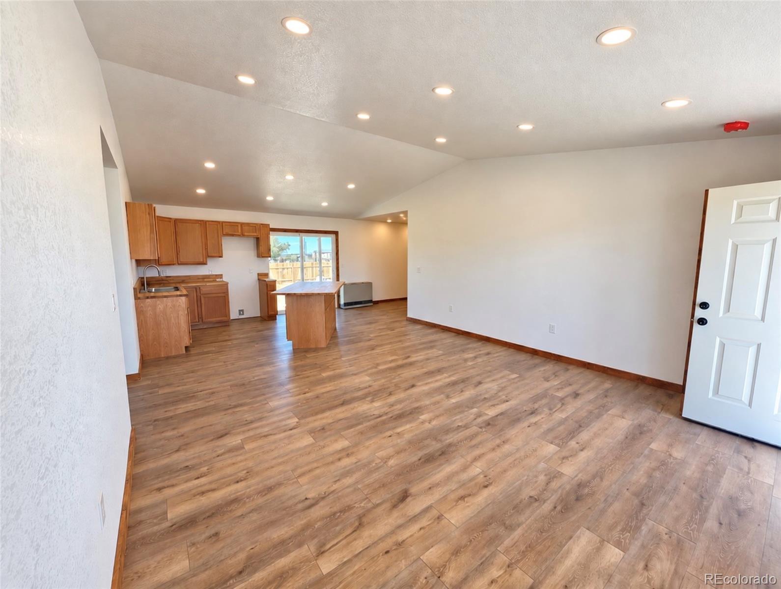 MLS Image #6 for 901  9th st. street,blanca, Colorado