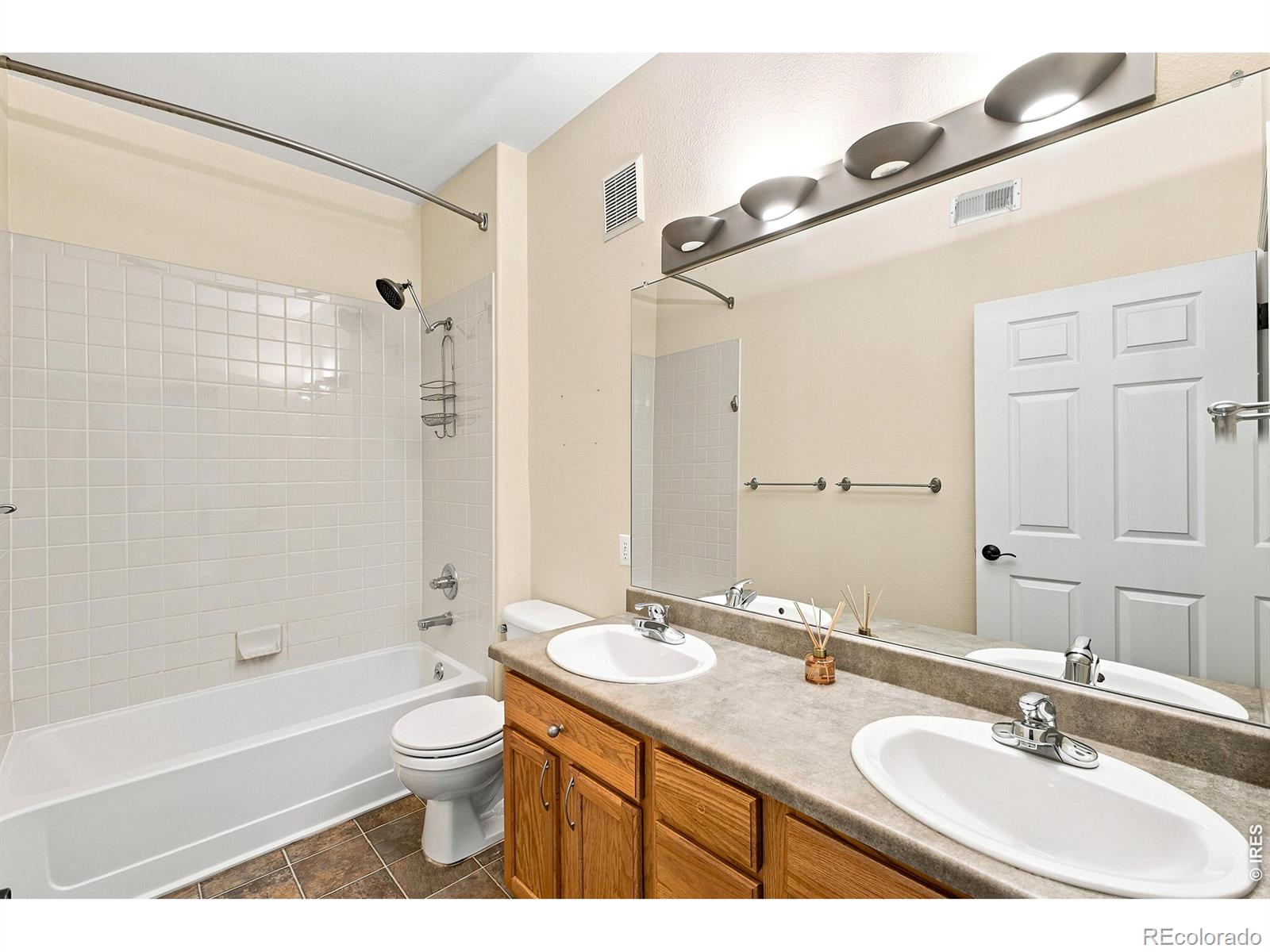 MLS Image #20 for 8481 w union avenue 201,denver, Colorado