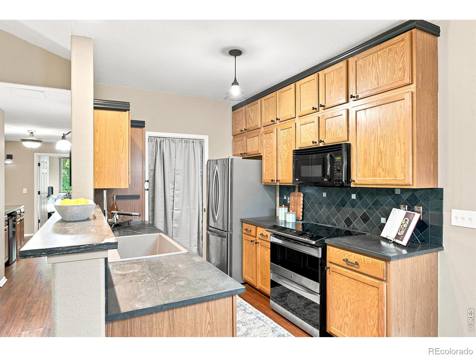 MLS Image #7 for 8481 w union avenue 201,denver, Colorado