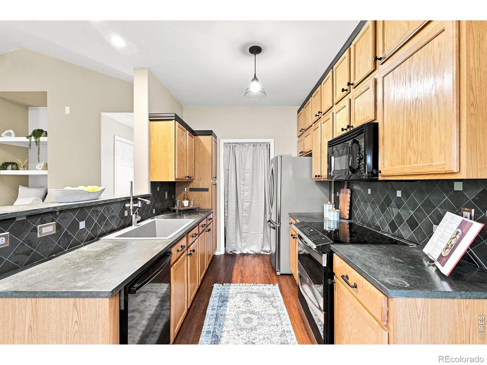 MLS Image #8 for 8481 w union avenue 201,denver, Colorado