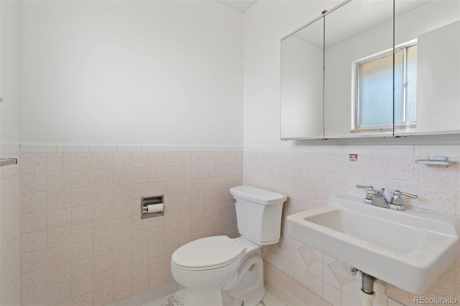 MLS Image #15 for 1080 e 85th place,denver, Colorado