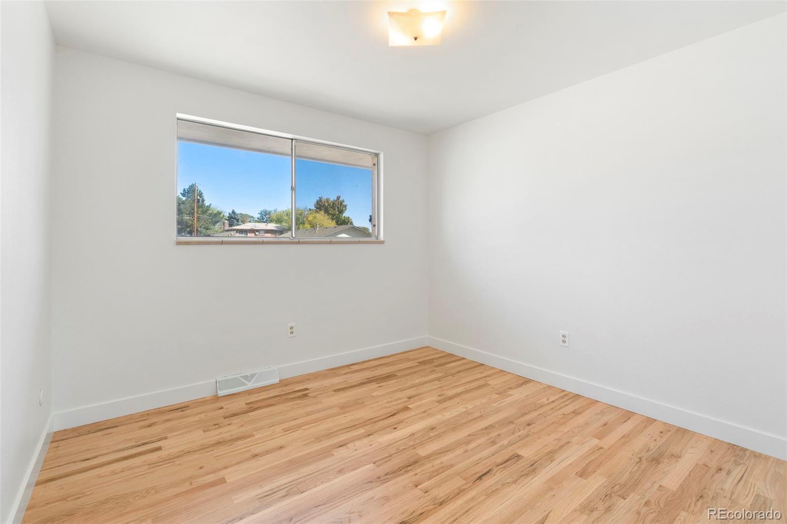 MLS Image #17 for 1080 e 85th place,denver, Colorado