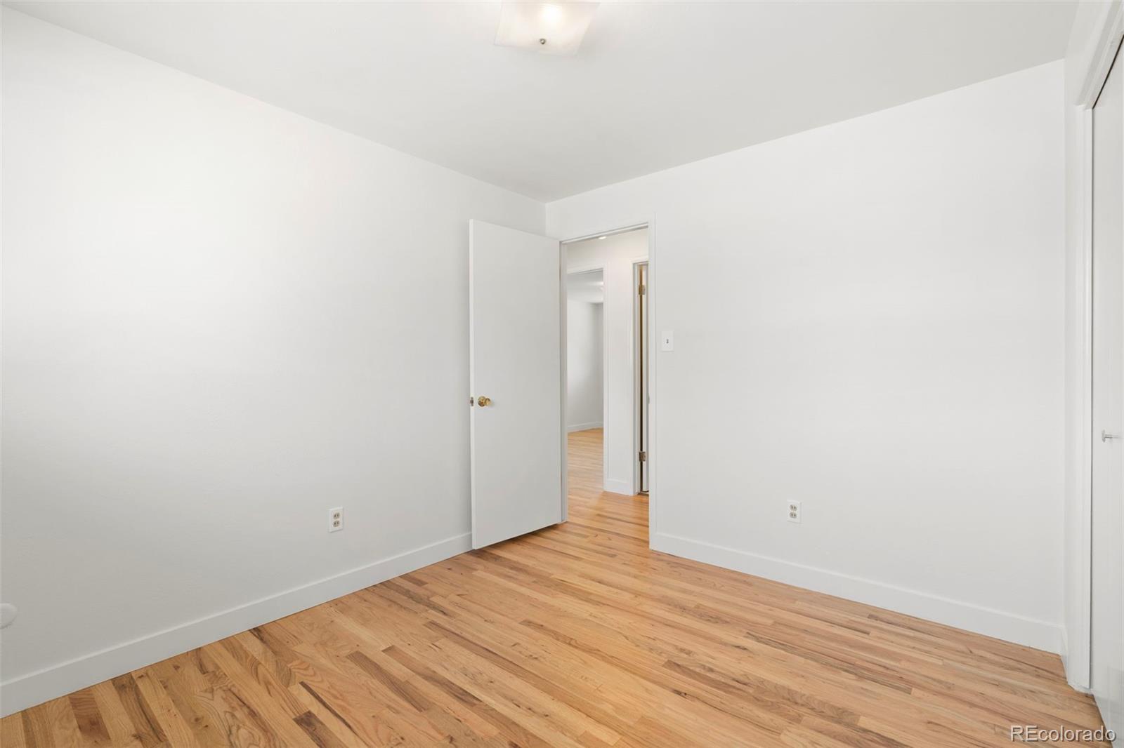 MLS Image #18 for 1080 e 85th place,denver, Colorado