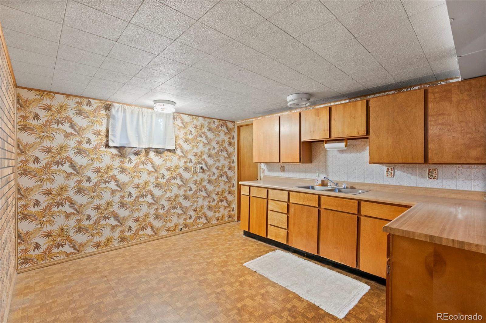 MLS Image #25 for 1080 e 85th place,denver, Colorado