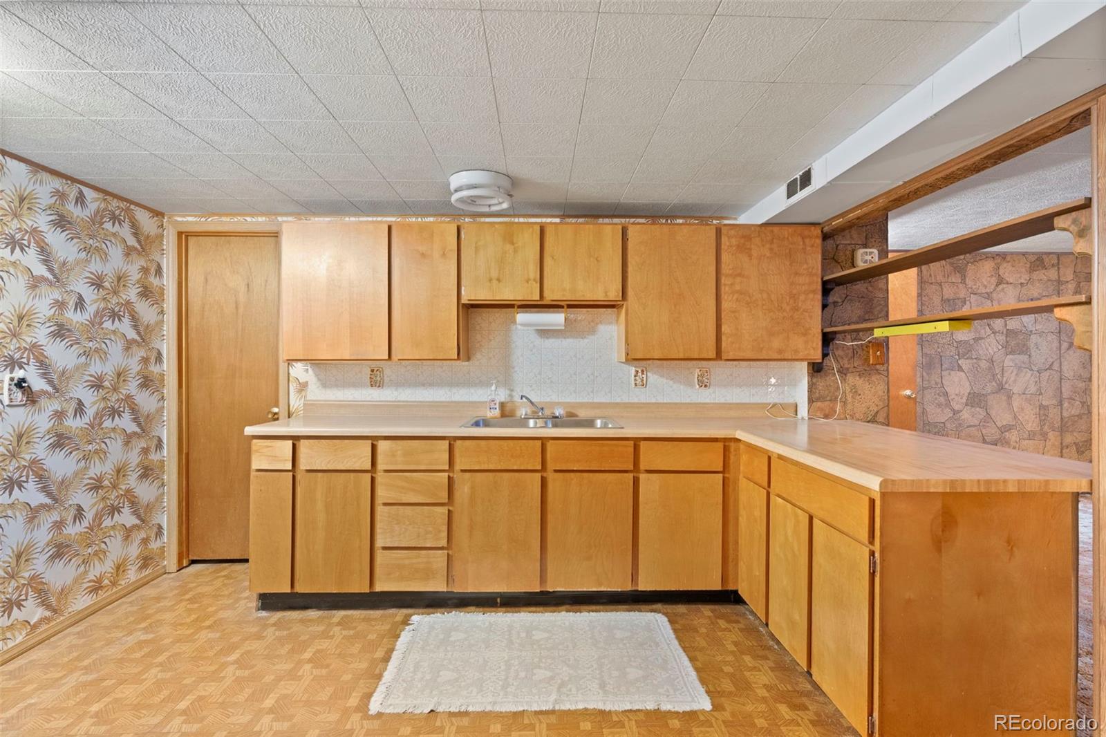 MLS Image #26 for 1080 e 85th place,denver, Colorado