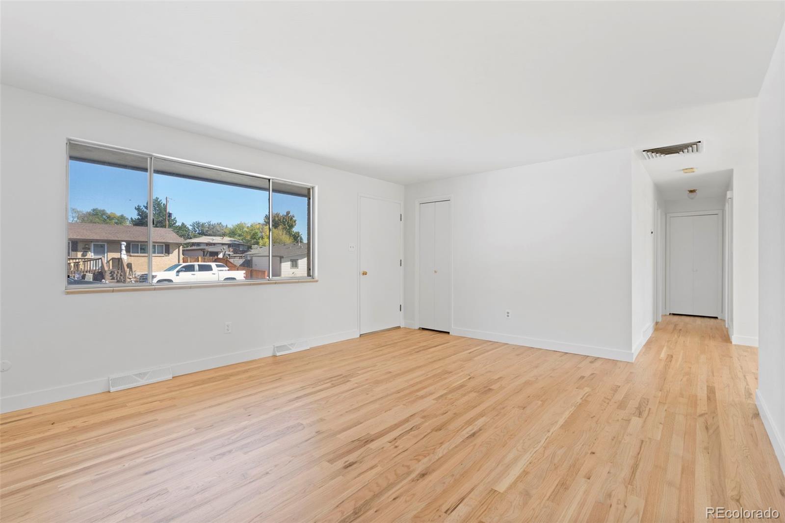 MLS Image #6 for 1080 e 85th place,denver, Colorado