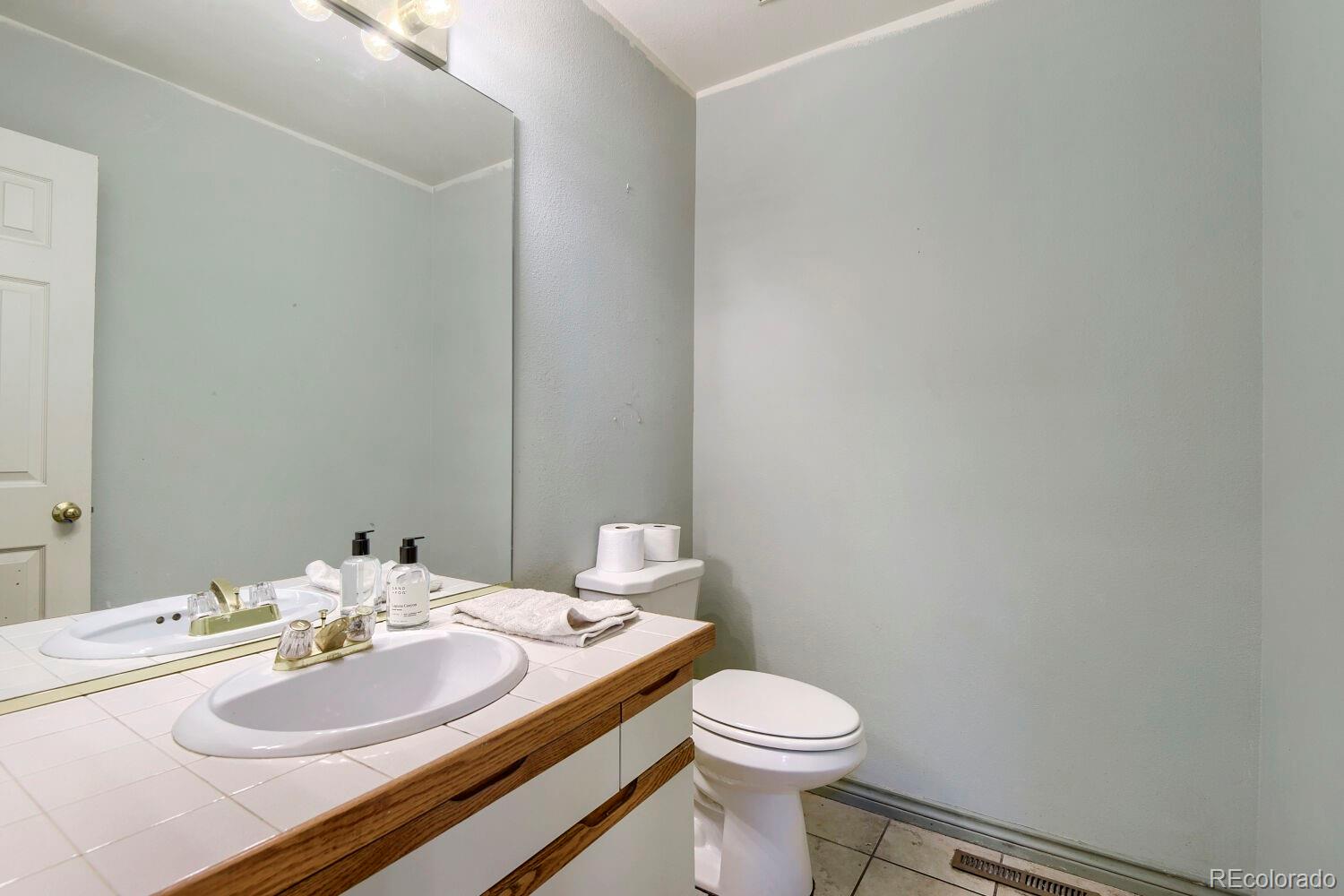 MLS Image #13 for 1683 s trenton street ,denver, Colorado