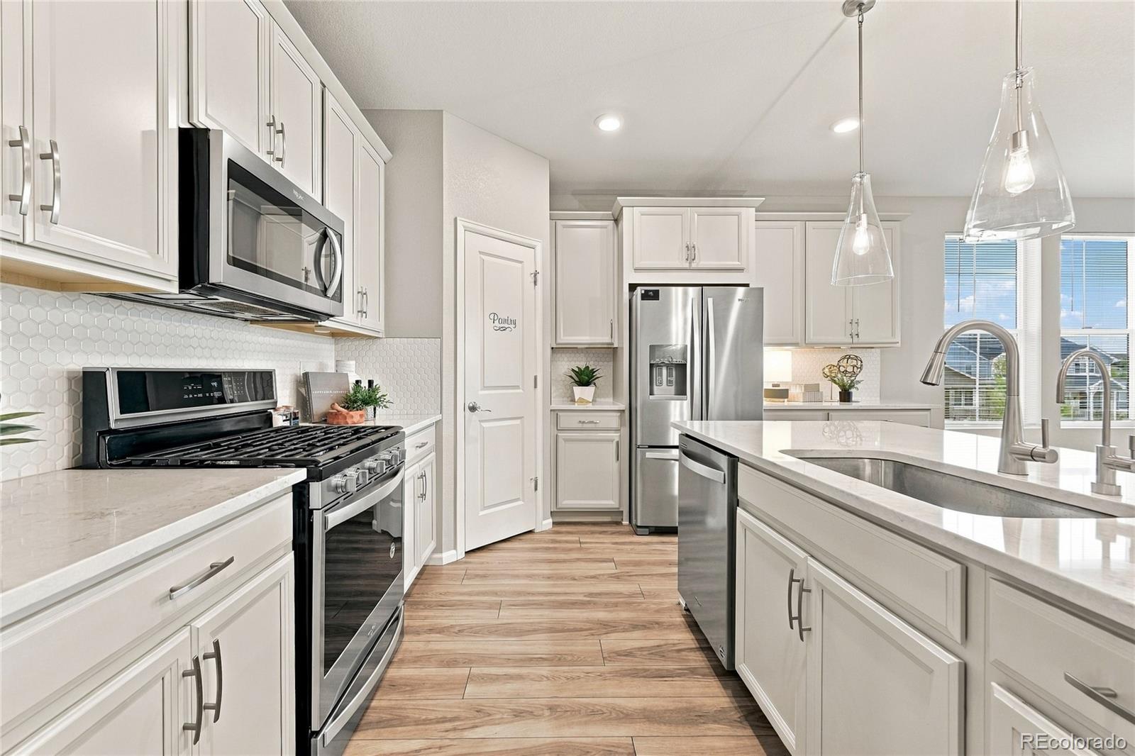 MLS Image #6 for 21486 e stanford avenue,aurora, Colorado