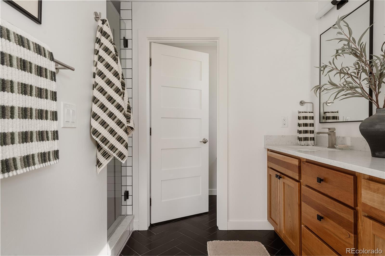 MLS Image #30 for 2596 s bannock street,denver, Colorado