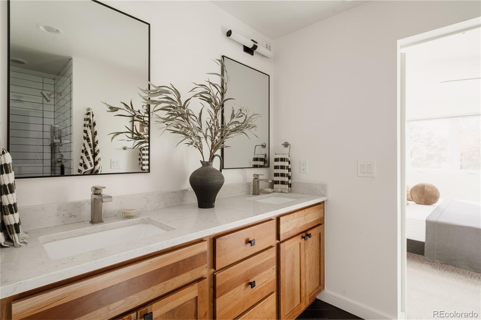 MLS Image #32 for 2596 s bannock street,denver, Colorado