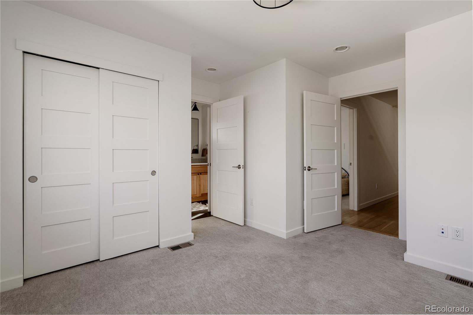 MLS Image #37 for 2596 s bannock street,denver, Colorado