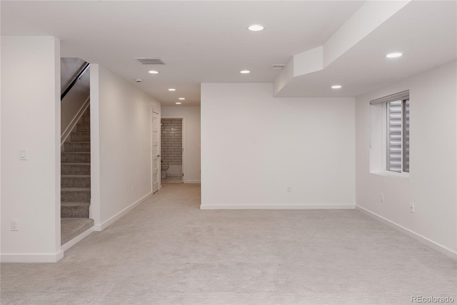 MLS Image #47 for 2596 s bannock street,denver, Colorado