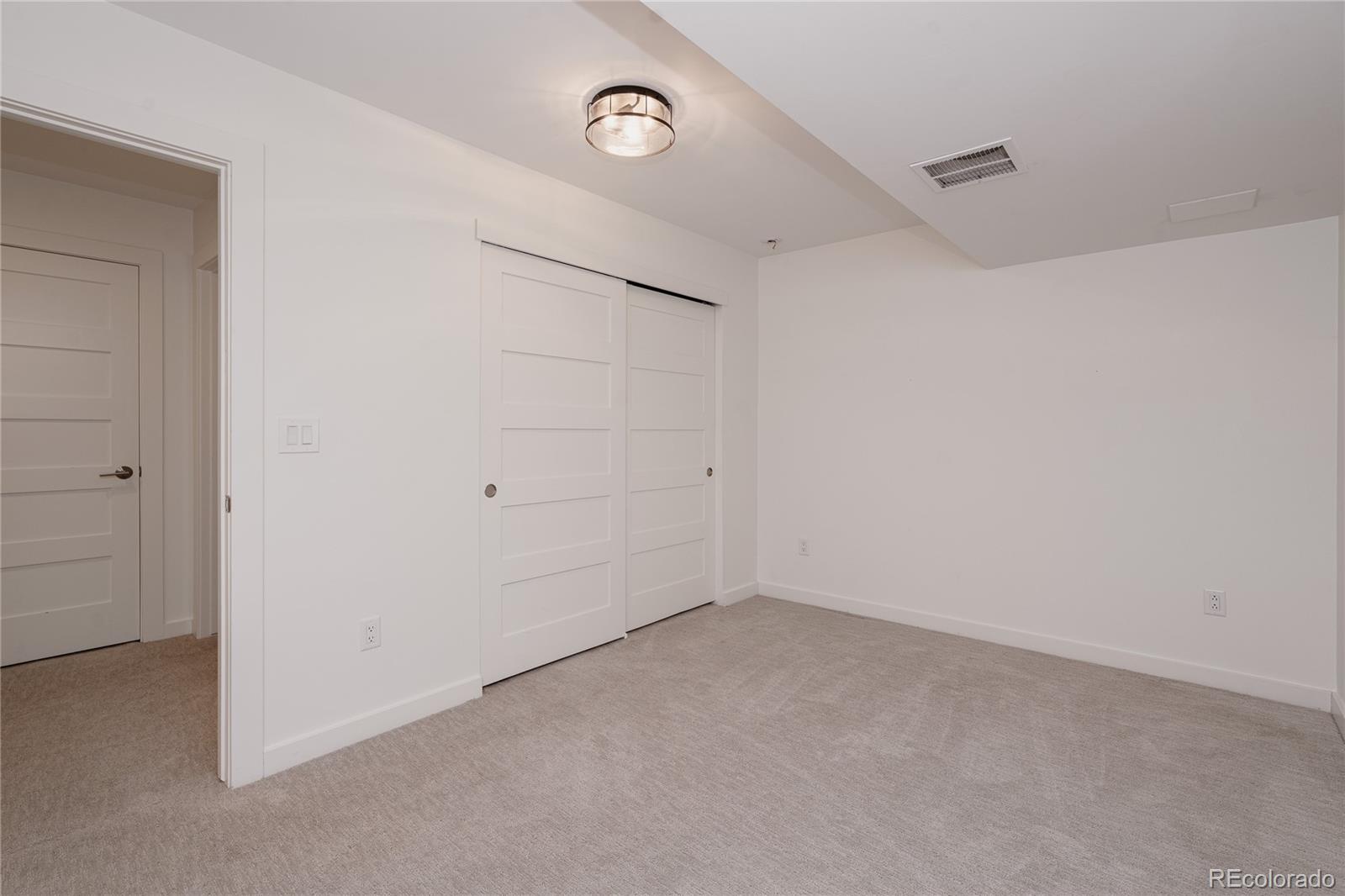 MLS Image #48 for 2596 s bannock street,denver, Colorado
