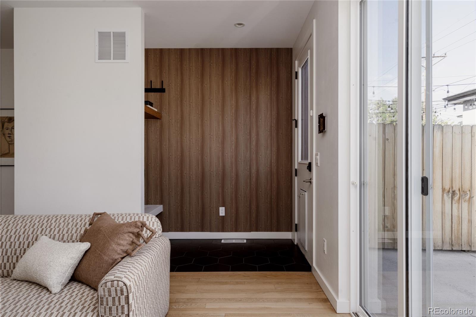 MLS Image #7 for 2596 s bannock street,denver, Colorado