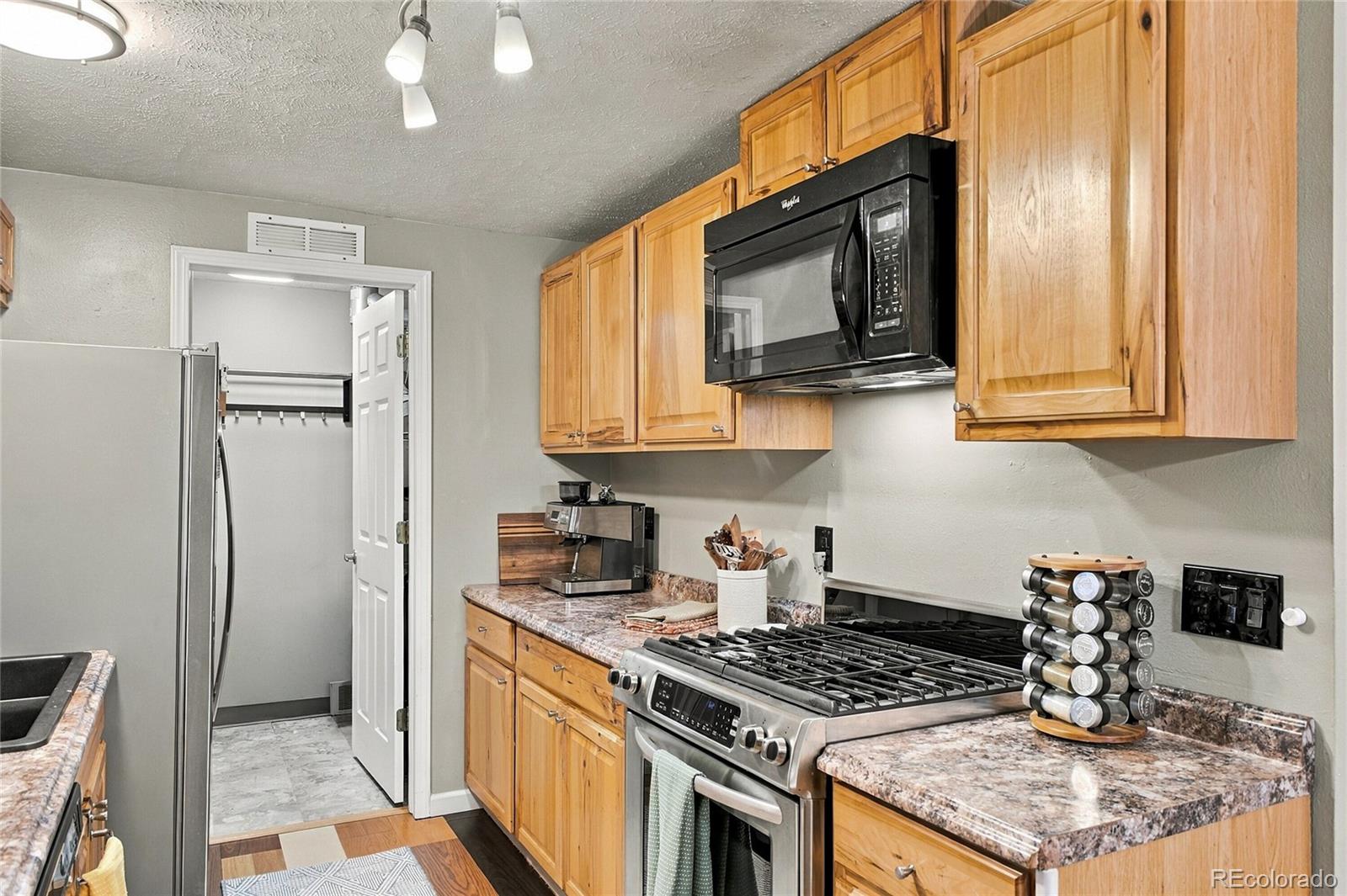 MLS Image #11 for 6214 w 92nd place,westminster, Colorado