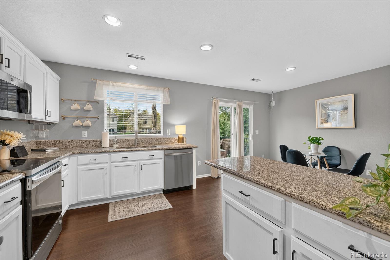 MLS Image #11 for 4325 w kenyon avenue,denver, Colorado