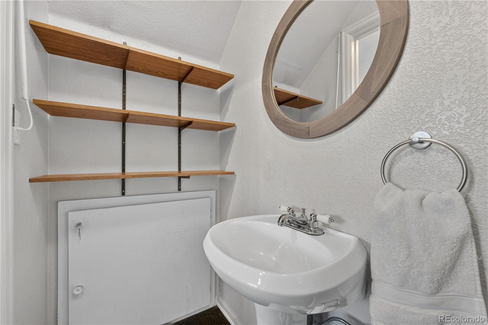 MLS Image #14 for 4325 w kenyon avenue,denver, Colorado