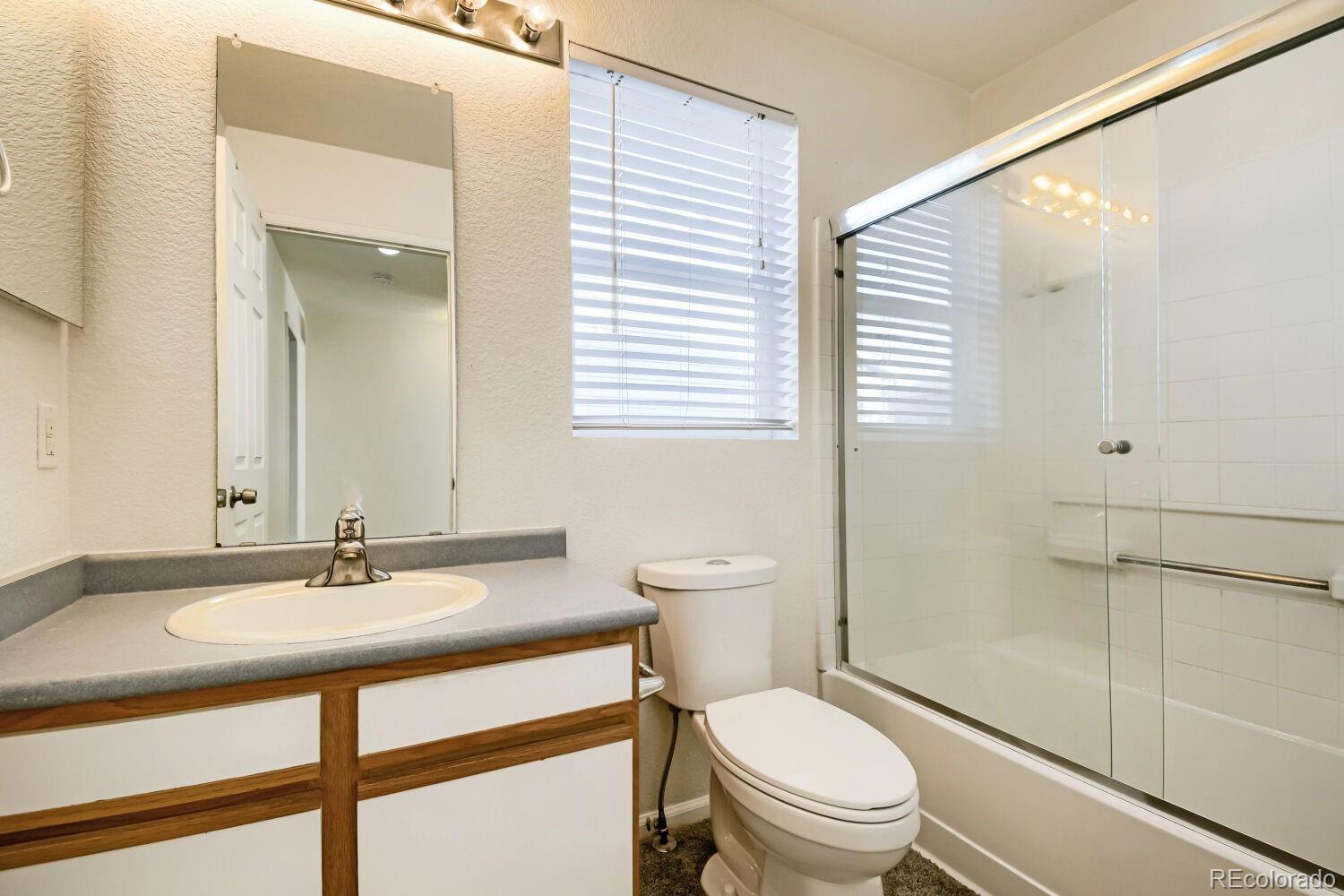 MLS Image #17 for 18654 e 43rd place,denver, Colorado