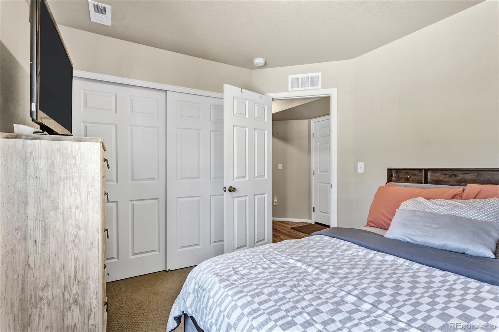 MLS Image #22 for 21895 e 44th place,aurora, Colorado