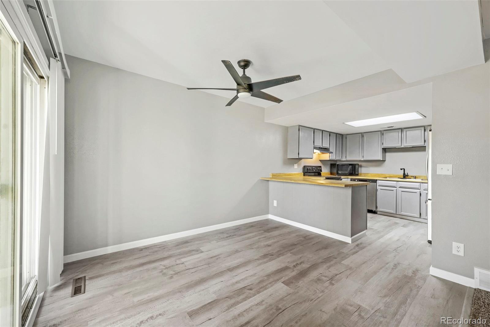MLS Image #5 for 1125 s oneida street a,denver, Colorado
